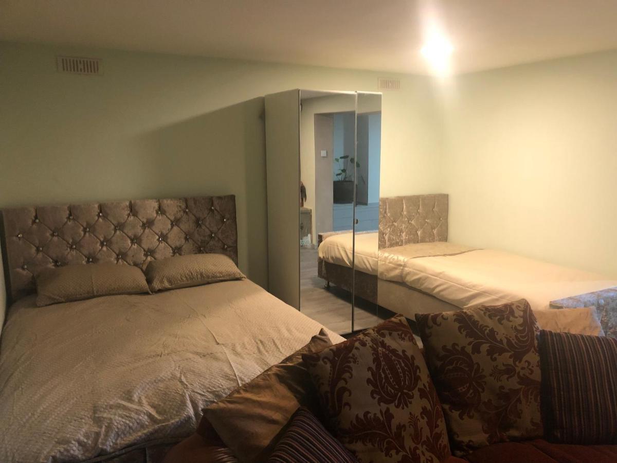Treetops flat4 Hall Green B28 Birmingham Buitenkant foto