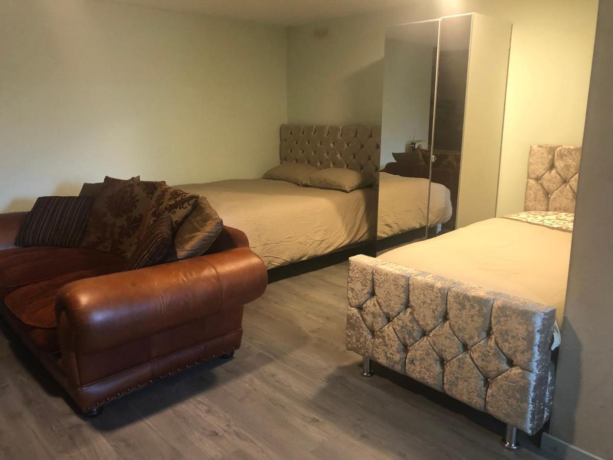 Treetops flat4 Hall Green B28 Birmingham Buitenkant foto